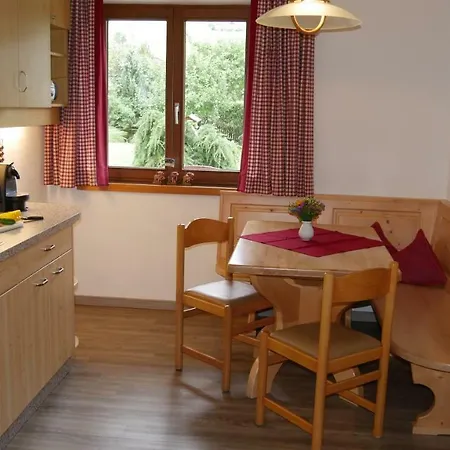 アパート Haus Olympia